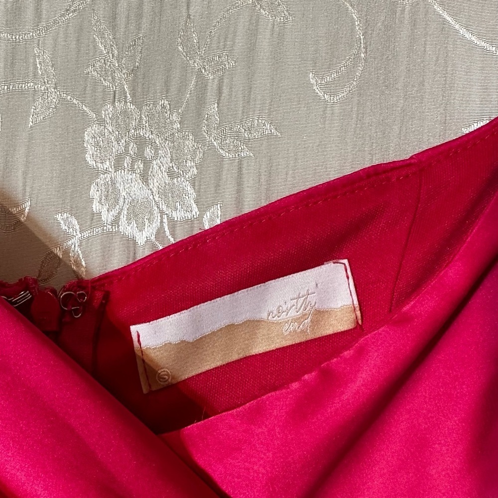 North End Boutique Satin Flirty Milkmaid Pink Puff Sleeve Bow Midi Dress Small - Picture 3 of 7